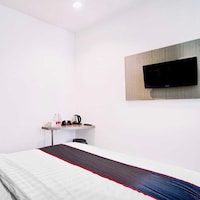 Dancenter Symphony Homestay Tlogomas