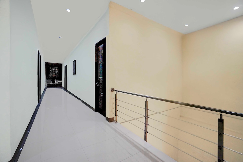 Dancenter 76 Gayungsari, Surabaya, Surabaya