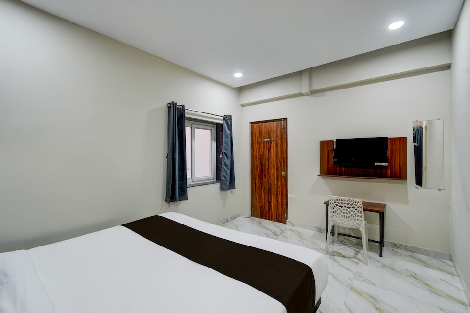Hotel O PRIME HUB, Kukatpally, Hyderabad