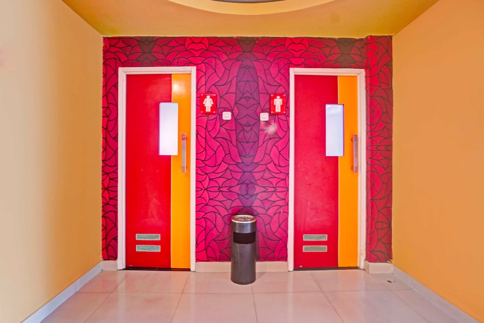 Dancenter Fariz Singosari Hotel, Malang Malang, Malang