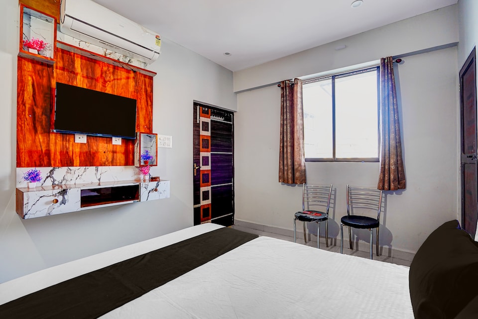 SPOT ON Hotel Rajwarapalace , Bailey Road, Patna