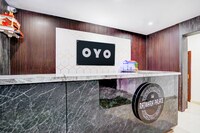 SPOT ON Hotel Rajwarapalace 