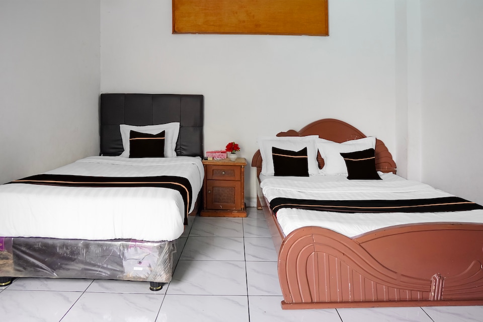 Collection O near Universitas Negeri Padang formerly Hotel Amra, Lolong, Padang