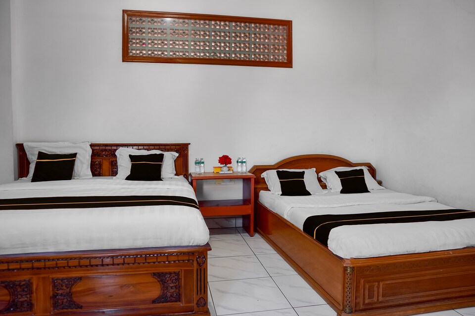 Collection O near Universitas Negeri Padang formerly Hotel Amra, Lolong, Padang