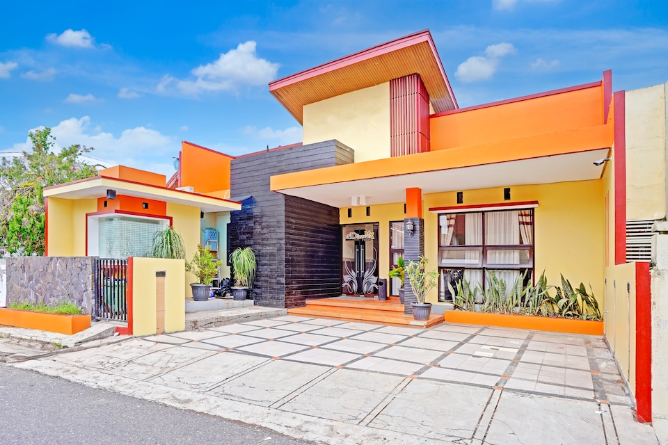 Dancenter D'dhave Hotel, Padang, Padang