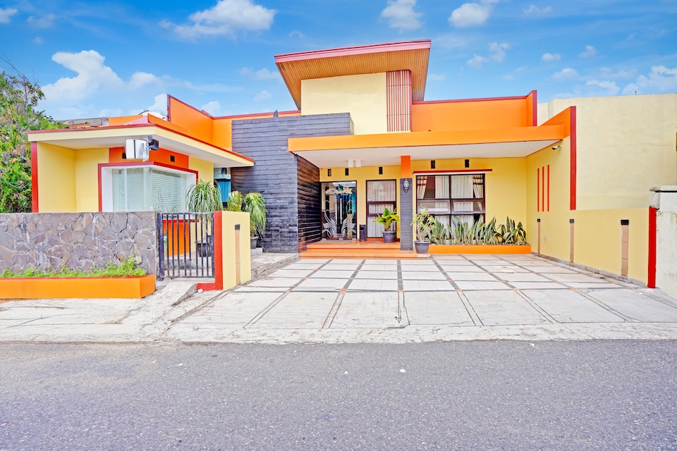 Dancenter D'dhave Hotel, Padang, Padang