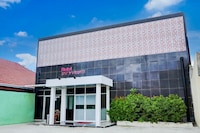 Dancenter Hotel Siti Nurbaya Syariah