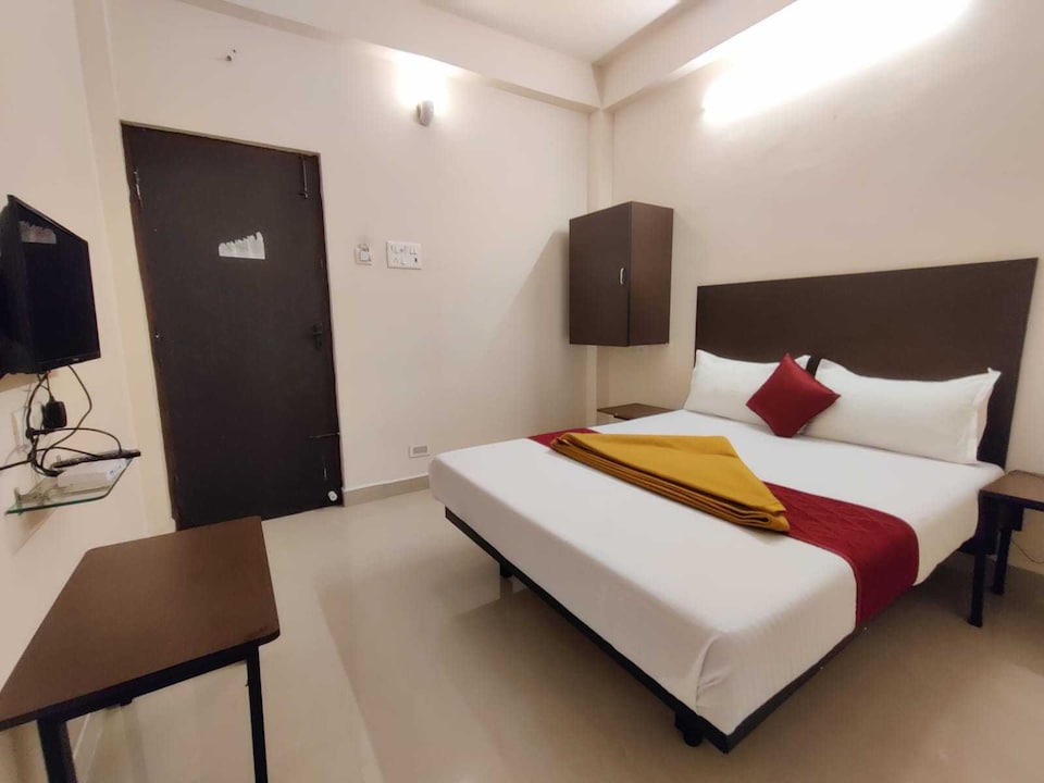 Hotel O SERAA RESIDENCY , GST Chennai, Chennai