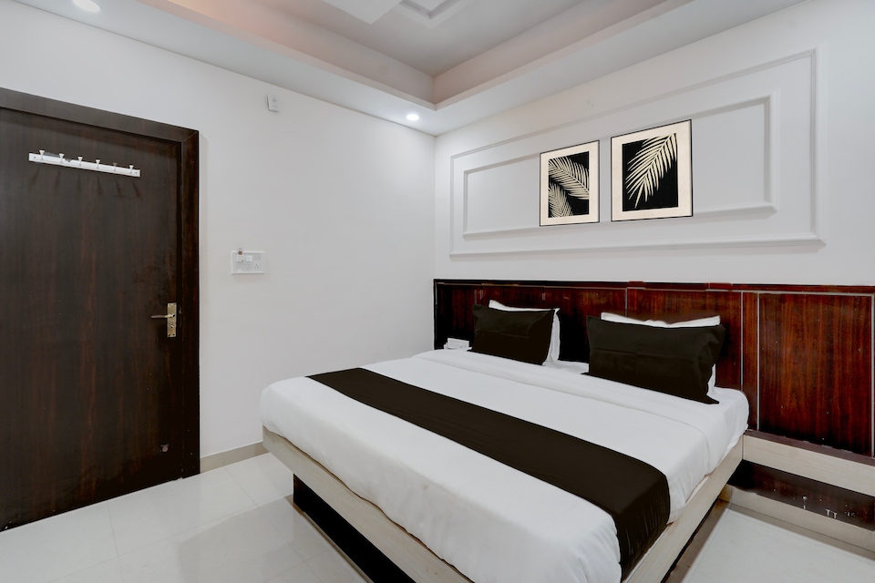Hotel O by OYO Sindhu Palace, New Market Bhopal, Bhopal