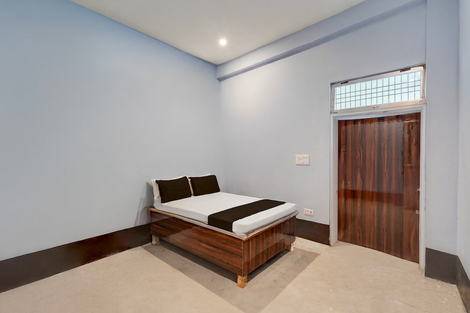 SPOT ON Royal Palace, IIT Kanpur, Kanpur