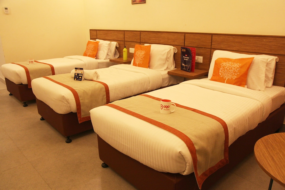 OYO 2539 Hotel Polo Max, Railway Station Allahabad, Prayagraj