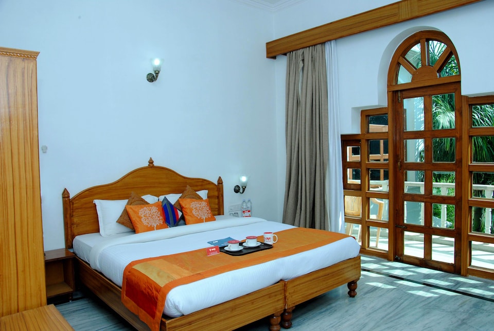 OYO 2547 Hotel Isabel, Khajuraho, Khajuraho