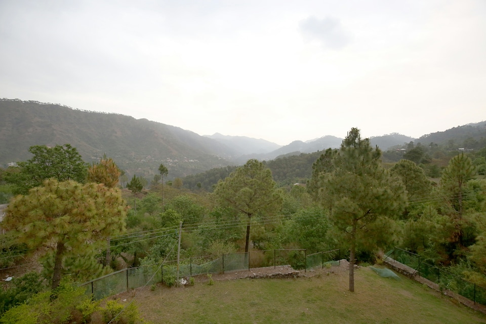 OYO Home 13072 Exotic Villa 3BHK, Kasauli, Kasauli