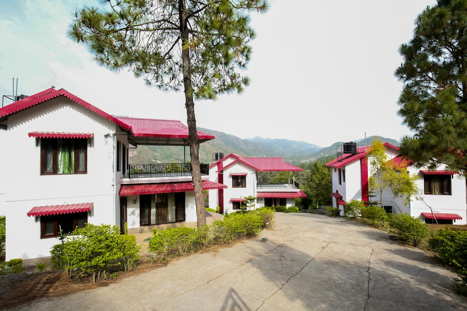 OYO Home 13072 Exotic Villa 3BHK, Kasauli, Kasauli