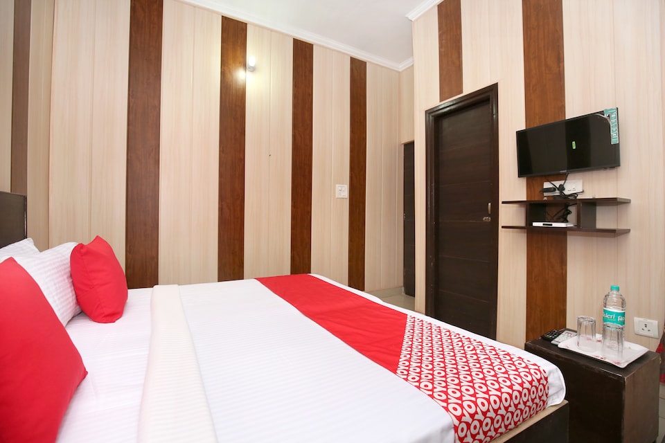 Flagship Hotel Basant, Ranjit Avenue Amritsar, Amritsar