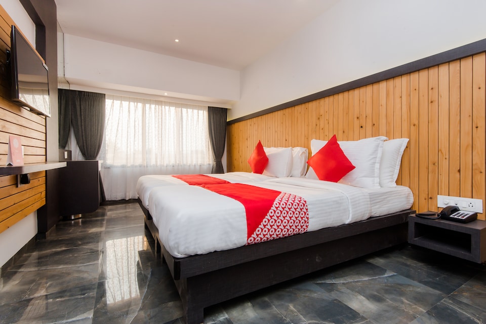 Capital O 13089 Hotel Gold Crest, Mumbai-Airoli-Ghansoli-KoperKhairane, Mumbai