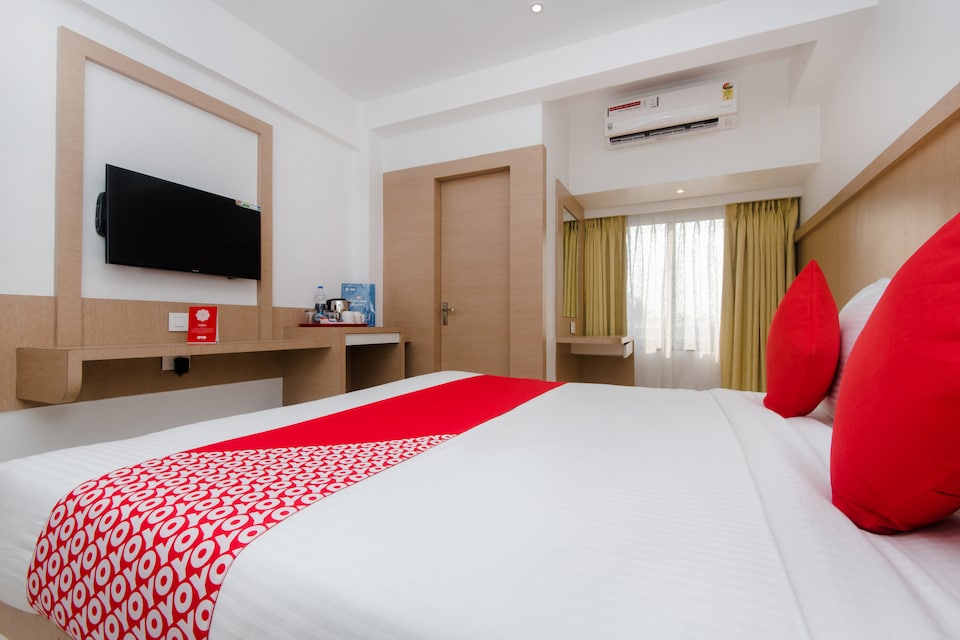Capital O 13089 Hotel Gold Crest, Mumbai-Airoli-Ghansoli-KoperKhairane, Mumbai