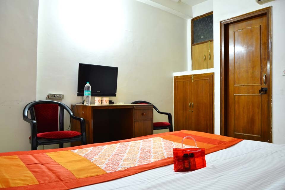 Hotel Paradise International, Airport Delhi, Delhi Transit