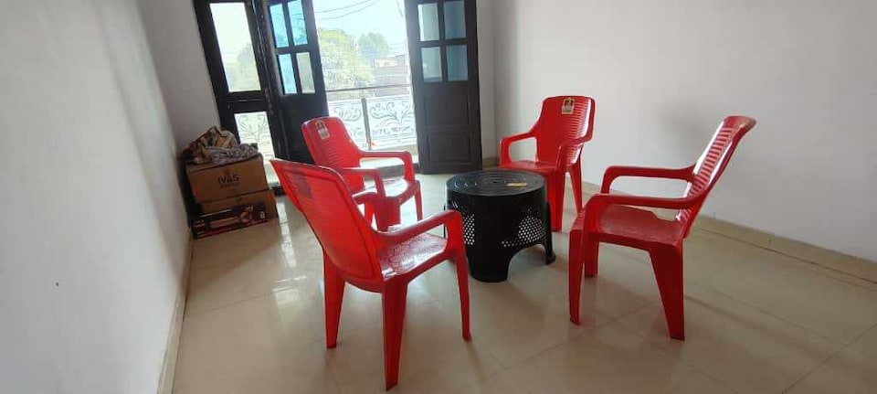 SPOT ON Raj Restaurant & Guest House, Pratapgarh, Pratapgarh