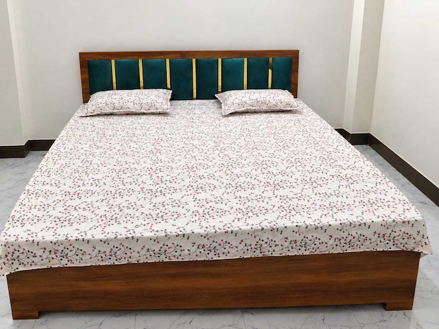 SPOT ON Raj Restaurant & Guest House