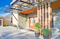 Dancenter De Orchids Hotel