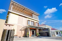 Dancenter De Orchids Hotel