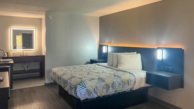 1 King Bed | Mobil Access Tub Nsmk Kitchen