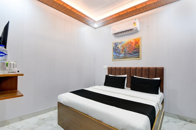 Hotel O HI-WAY Palace 