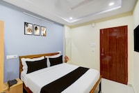 Super Townhouse Financial District Circle Hyderabad