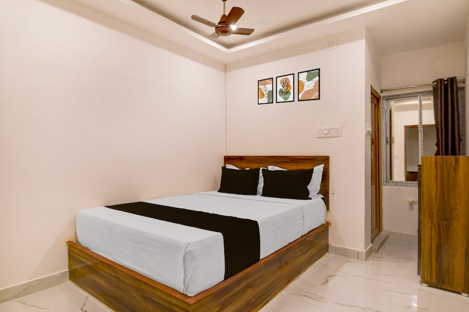 SPOT ON Night Owl Hotel &guest House , VIP Road Kolkata, Kolkata