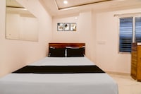 SPOT ON Night Owl Hotel &guest House 