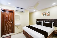Hotel O by OYO R Square NARSINGI