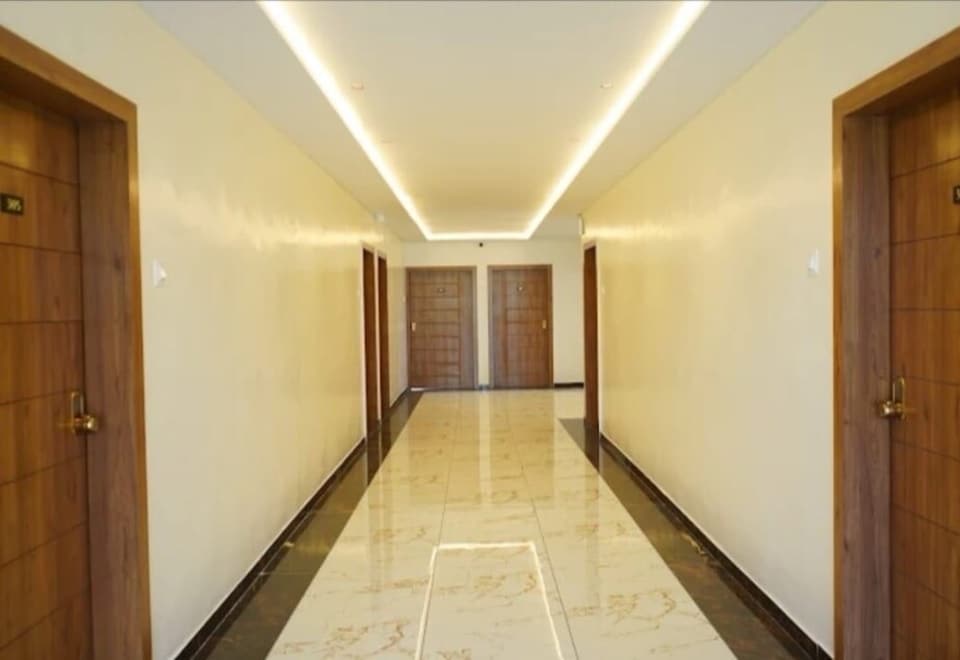 Townhouse Oak Pimpri Railway Station, Pimpri Pune, Pune