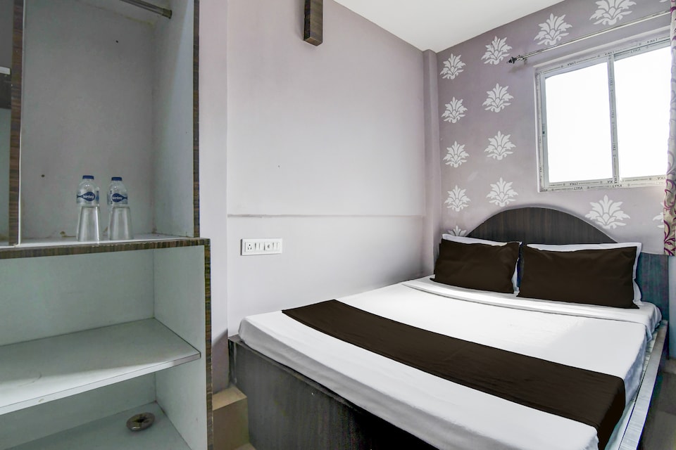 Hotel O Sharan Guest House, Esplanade Kolkata, Kolkata