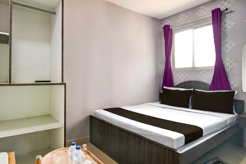 Hotel O Sharan Guest House, Esplanade Kolkata, Kolkata