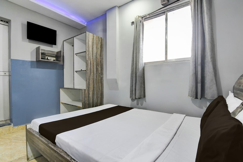 Hotel O Sharan Guest House, Esplanade Kolkata, Kolkata