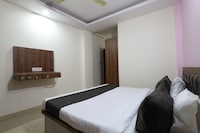 Collection O DLF Phase 3 Metro Station Gurgaon Formerly Krishnay Residency