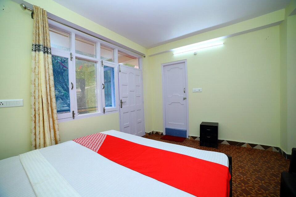 OYO Home 13149 Hill View Barmu, Bharari, Shimla