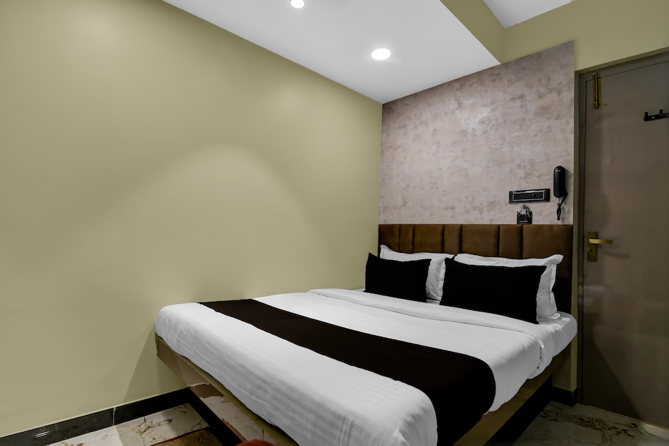 Hotel O KOLKATA SEVEN INN LLP, Sealdah Kolkata, Kolkata
