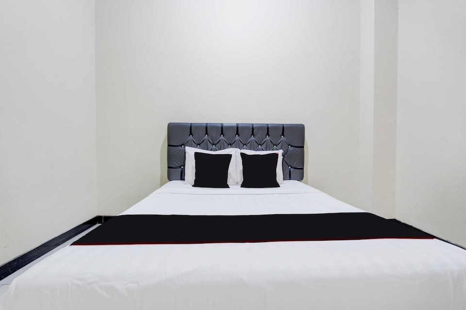 Dancenter RR Guesthouse, Solo, Solo