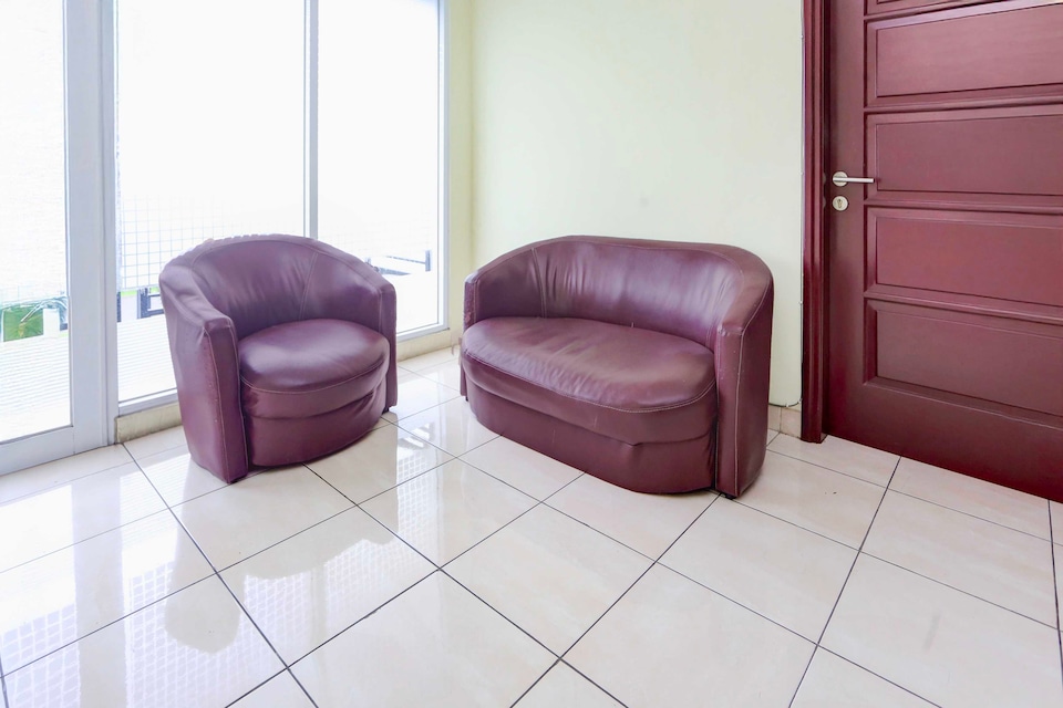 Dancenter Guesthouse Bromo 18, Tangerang, Tangerang