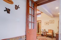 Midhill Cottage by Palette with Lawn, Shillong