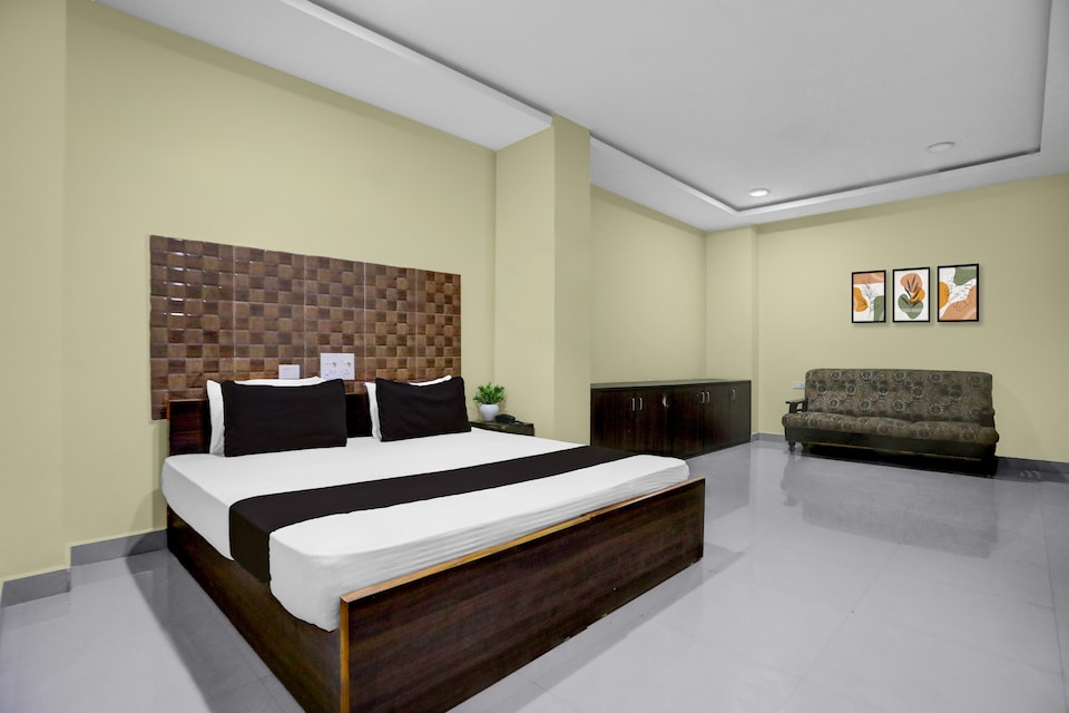 Super Hotel O Machilipatnam Railway Station Formerly Hasini Celebrations, Machilipatnam, Vijayawada