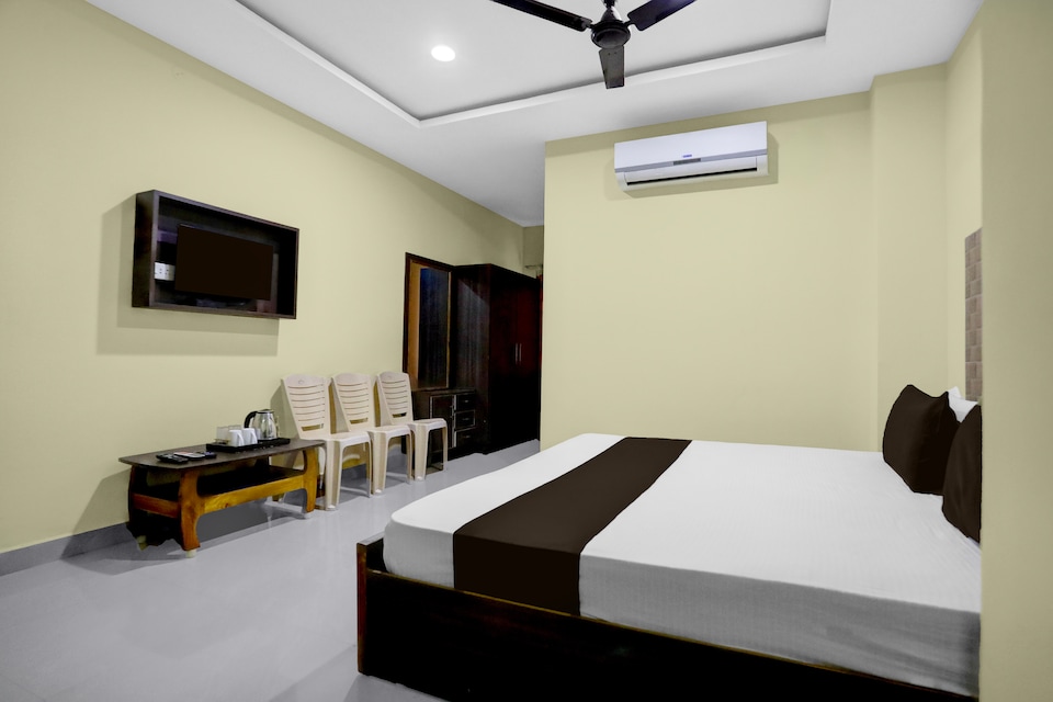 - Hotel O Machilipatnam Railway Station Formerly Hasini Celebrations, Machilipatnam, Vijayawada