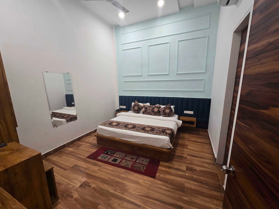 HOTEL O  Angad Regency, Golden Temple Road Amritsar, Amritsar