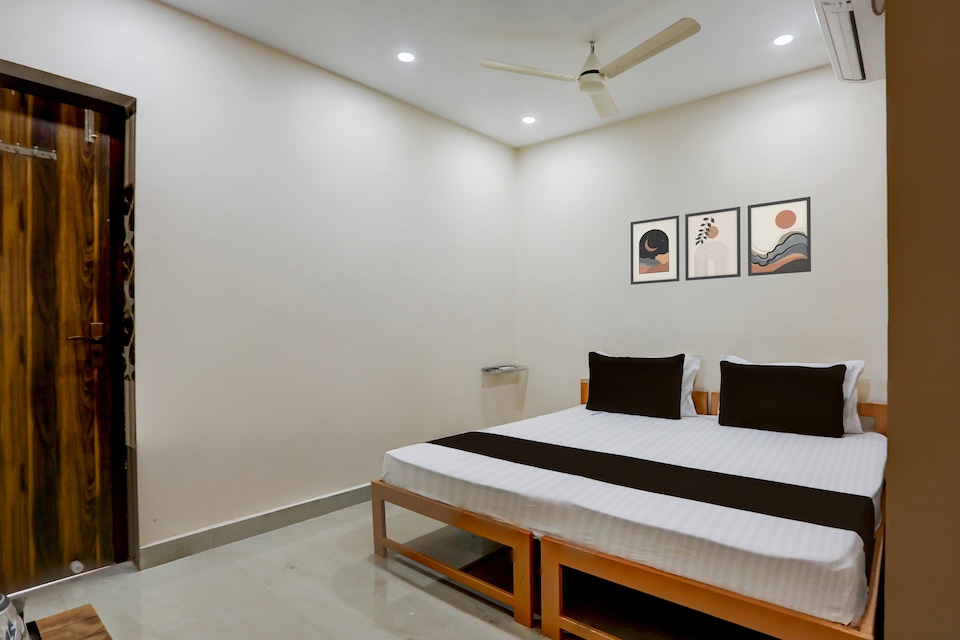 Super  Hotel O Kadapa Bypass Road Formerly Sri Vasavee Grand, kadapa, Kadapa