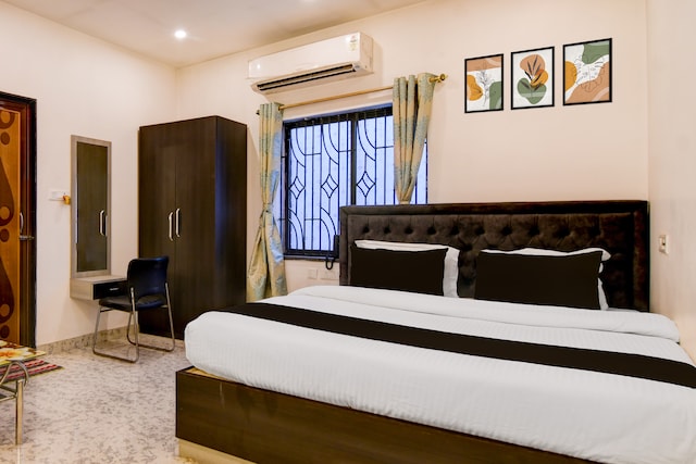 Collection O Dattapukur Railway Terminal Kolkata 