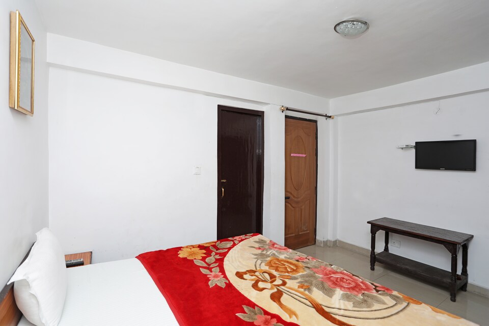 OYO 13156 Home 3BHK Valley View Ayarpatta, Highcourt Nainital, Nainital