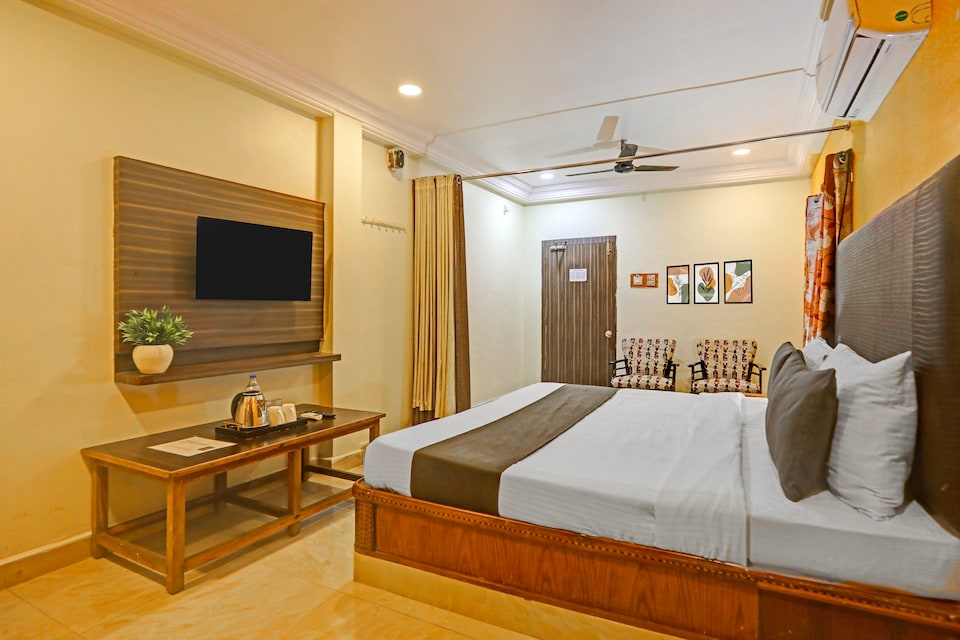 Collection O Machilipatnam Bus Terminal Formerly Vijaya Raghava Residency, Machilipatnam, Vijayawada