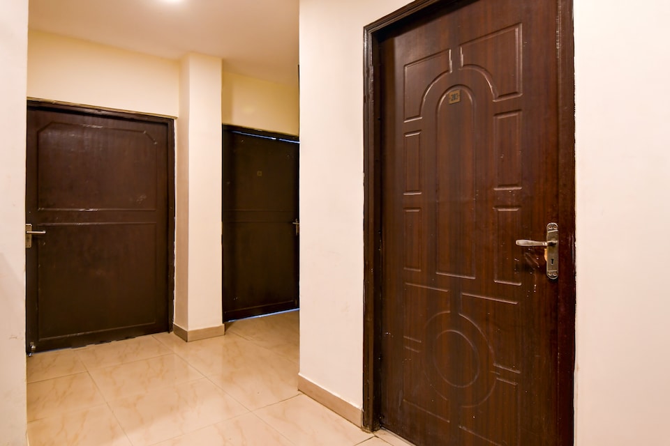 Collection O Techno India University Saltlake Formerly A&M Regency, Salt Lake Kolkata, Kolkata